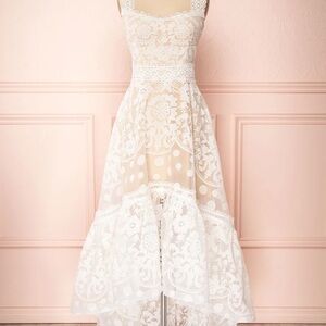 Elegant White Lace Dress